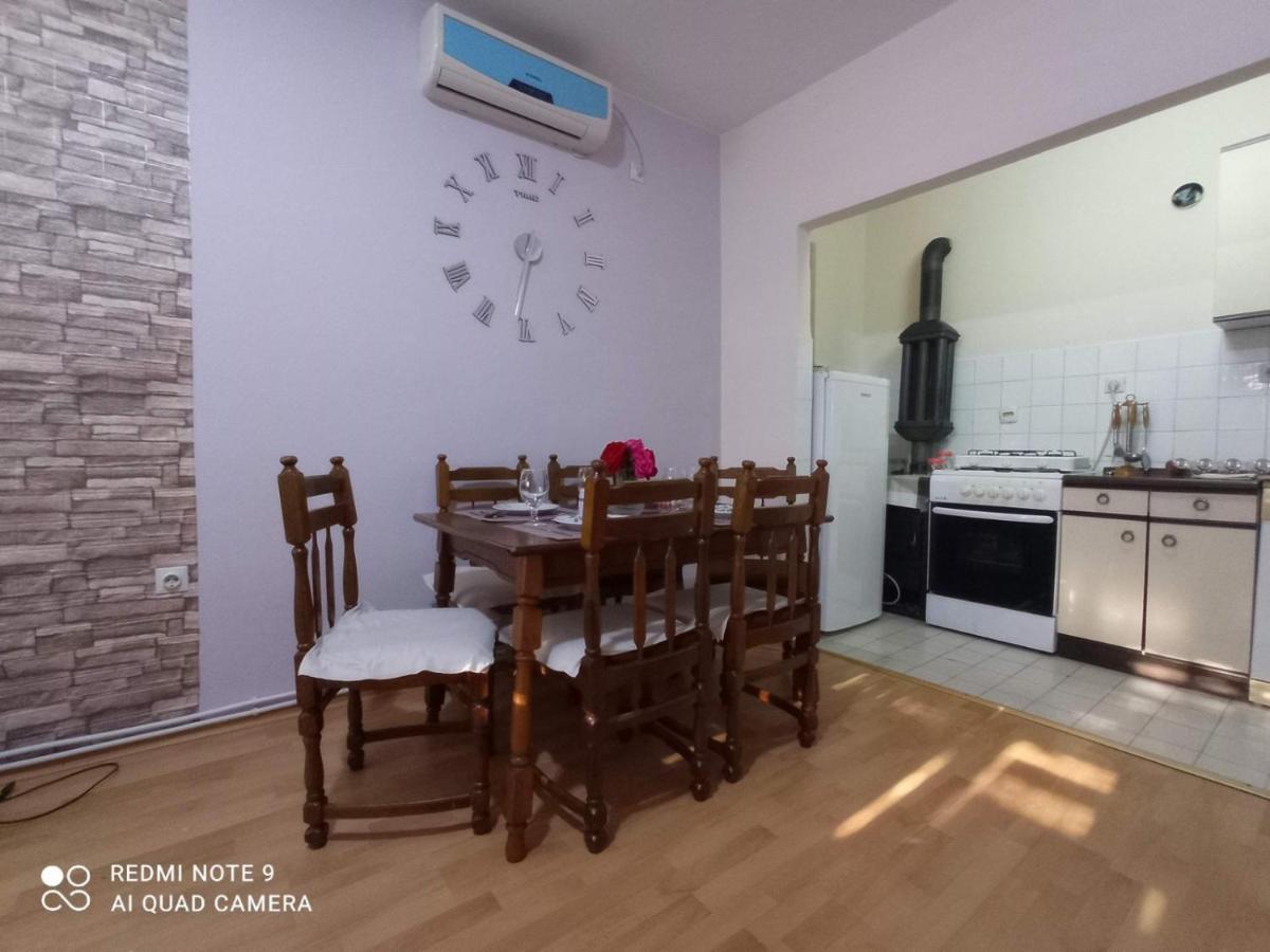 Smjestaj Elena Holiday home